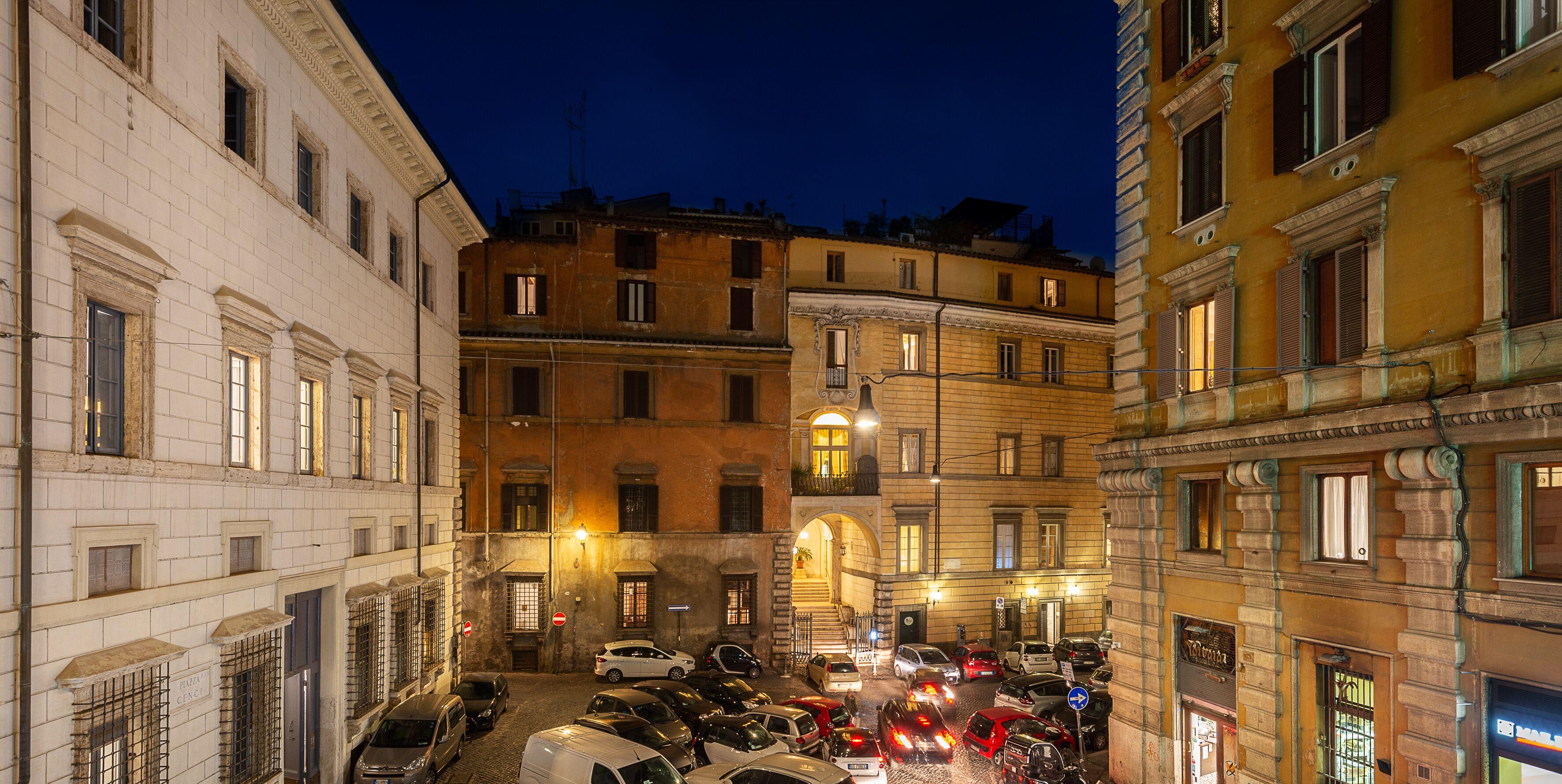 Tula Inn, Rome